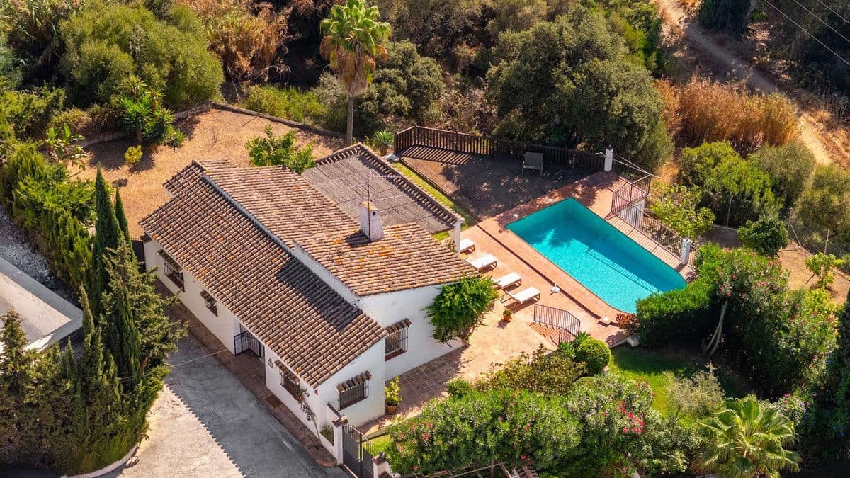 2 slaapkamer Villa te koop in Marbella met zwembad garage - € 825.000 (Ref: 9374750)