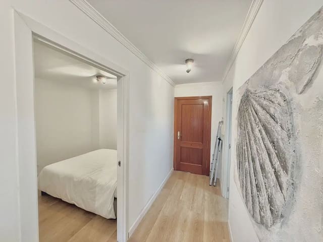 2 slaapkamer Appartement te koop in Centro ciudad, Fuengirola met zwembad - € 449.000 (Ref: 9374761)