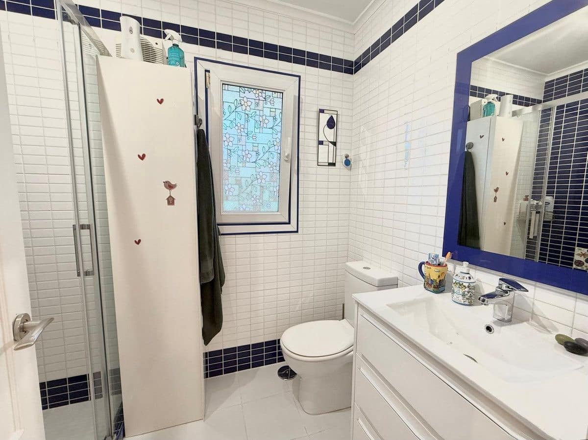 2 soverom Kjedet enebolig til salgs i Mijas med svømmebasseng garasje - € 425 000 (Ref: 9374774)