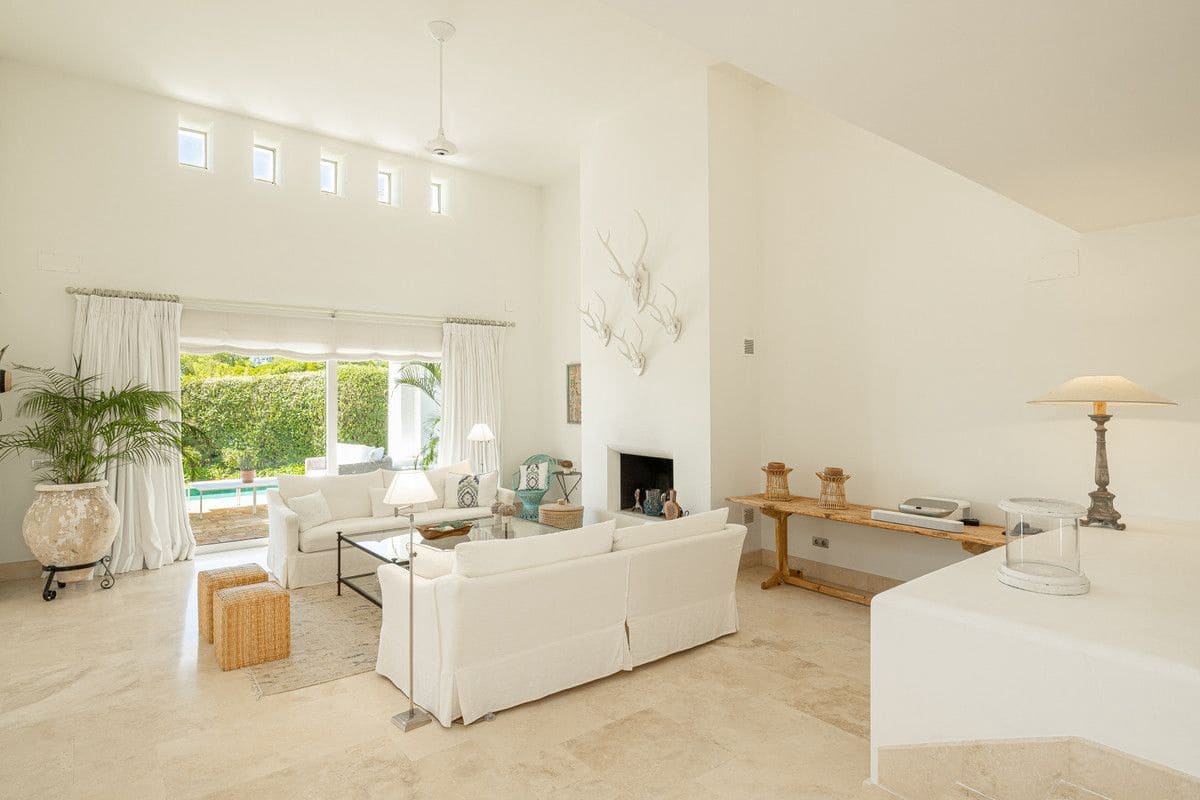 4 soveværelse Villa til salg i Casares med swimmingpool garage - € 4.550.000 (Ref: 9374775)