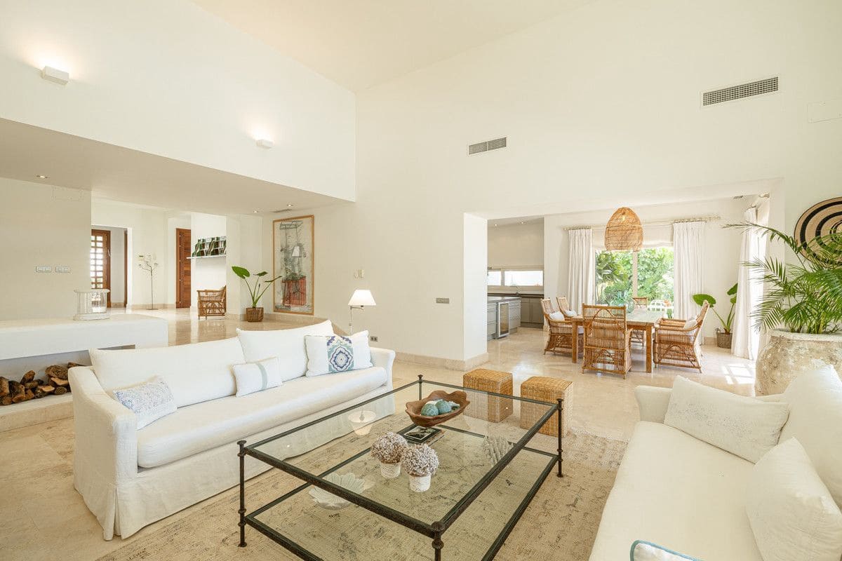 4 soveværelse Villa til salg i Casares med swimmingpool garage - € 4.550.000 (Ref: 9374775)