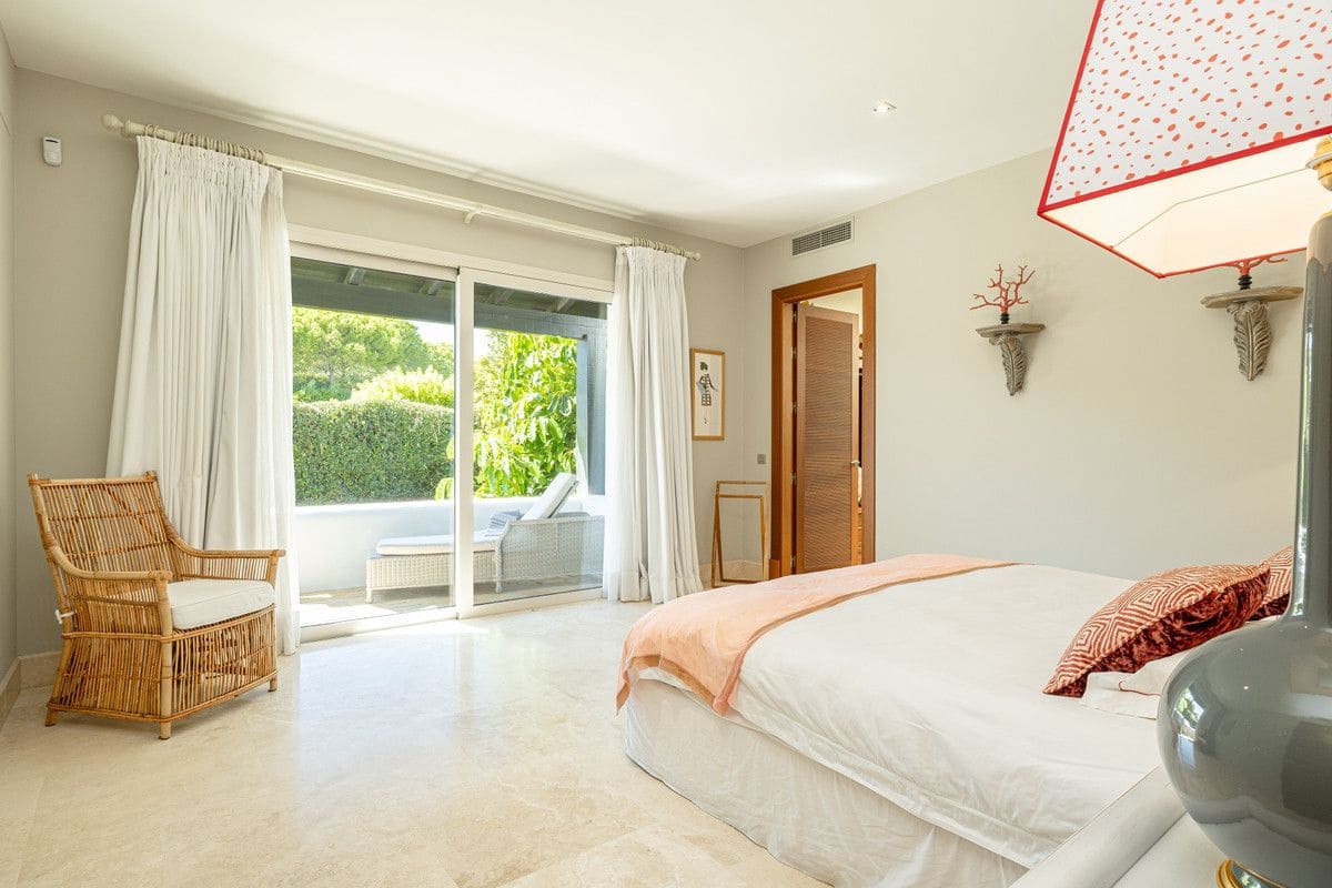 4 soveværelse Villa til salg i Casares med swimmingpool garage - € 4.550.000 (Ref: 9374775)