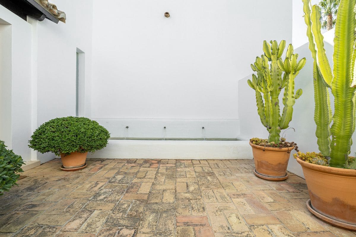 4 soveværelse Villa til salg i Casares med swimmingpool garage - € 4.550.000 (Ref: 9374775)