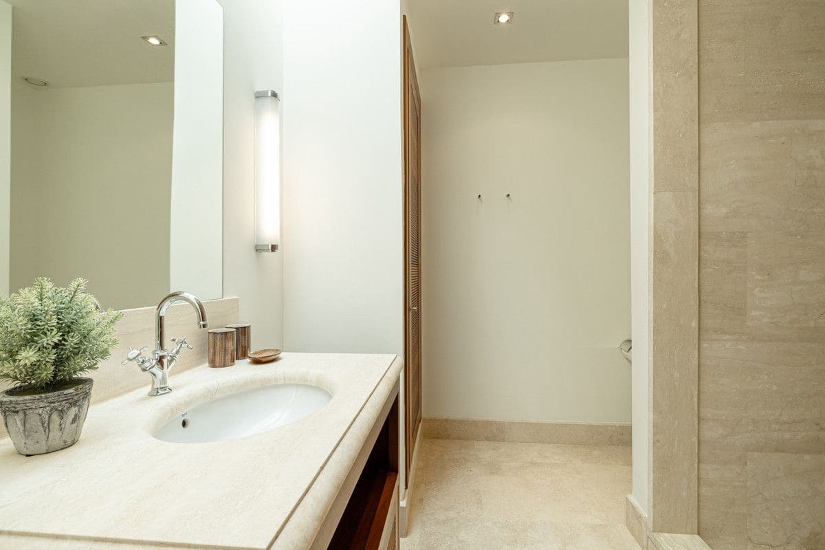 4 soveværelse Villa til salg i Casares med swimmingpool garage - € 4.550.000 (Ref: 9374775)