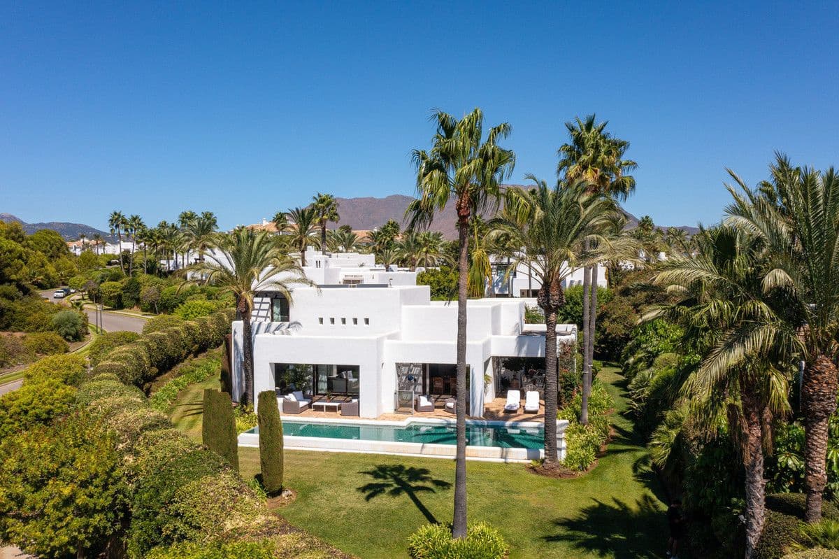 4 soveværelse Villa til salg i Casares med swimmingpool garage - € 4.550.000 (Ref: 9374775)