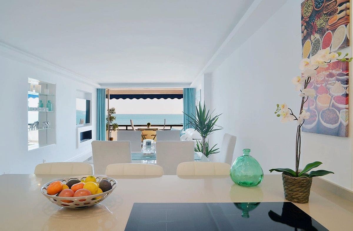 4 soveværelse Strandlejlighed til salg i Fuengirola - € 1.150.000 (Ref: 9374776)