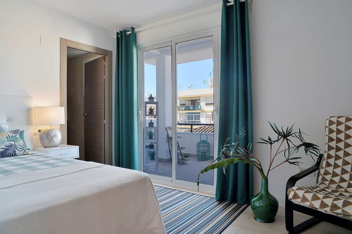 4 soveværelse Strandlejlighed til salg i Fuengirola - € 1.150.000 (Ref: 9374776)