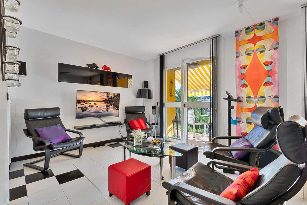 Apartamento de 2 habitaciones en Fuengirola en venta con piscina garaje - 515.000 € (Ref: 9374777)