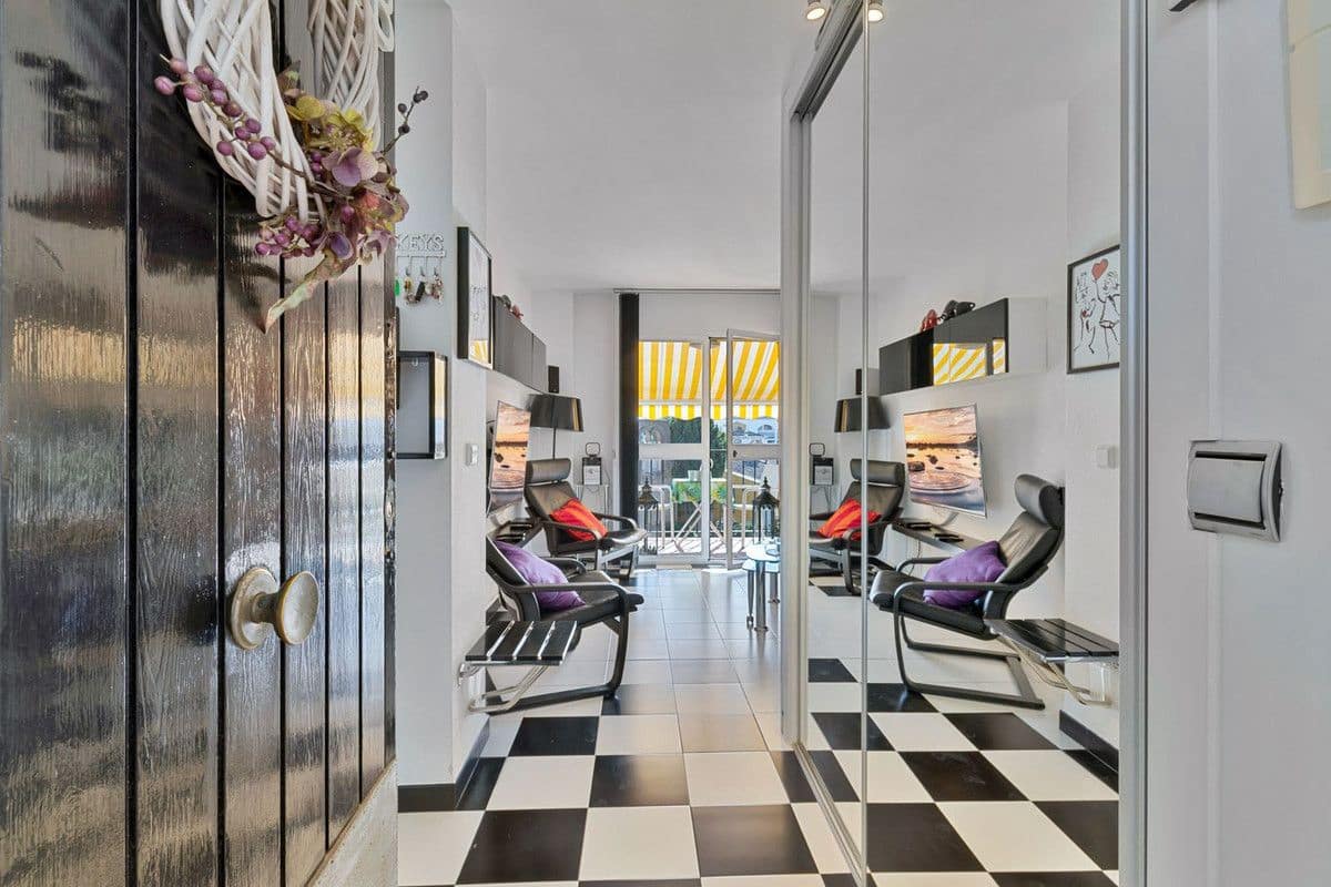 Apartamento de 2 habitaciones en Fuengirola en venta con piscina garaje - 515.000 € (Ref: 9374777)