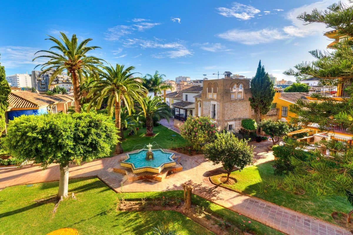 Apartamento de 2 habitaciones en Fuengirola en venta con piscina garaje - 515.000 € (Ref: 9374777)