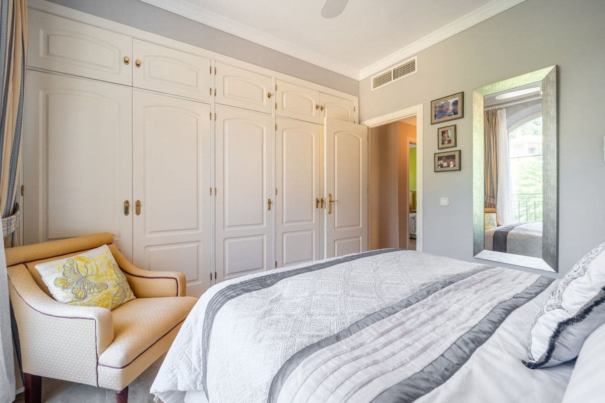 3 soverom Kjedet enebolig til salgs i Marbella med svømmebasseng garasje - € 675 000 (Ref: 9374778)