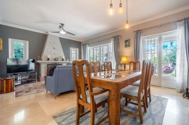 3 camera da letto Villetta Bifamiliare in vendita in Elviria, Marbella con piscina garage - 675.000 € (Rif: 9374778)