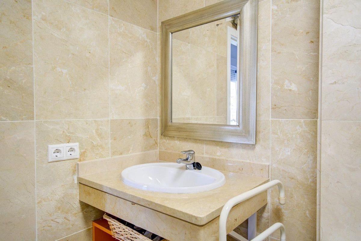 Apartamento de 2 habitaciones en Mijas en venta con piscina garaje - 374.900 € (Ref: 9374779)