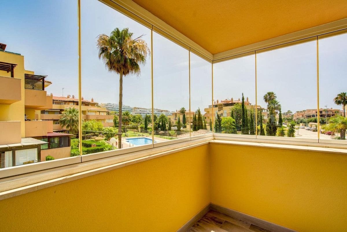 Apartamento de 2 habitaciones en Mijas en venta con piscina garaje - 374.900 € (Ref: 9374779)