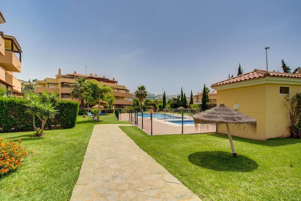Apartamento de 2 habitaciones en Mijas en venta con piscina garaje - 374.900 € (Ref: 9374779)