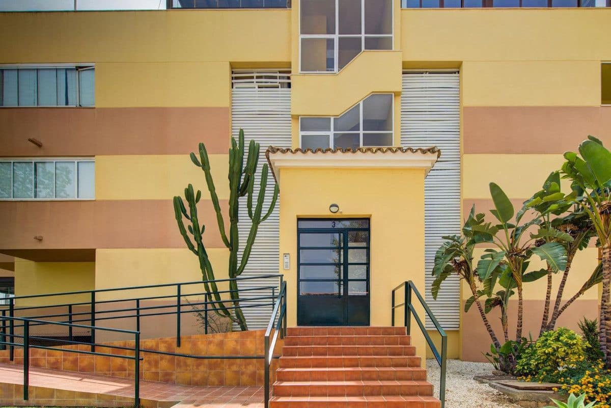 Apartamento de 2 habitaciones en Mijas en venta con piscina garaje - 374.900 € (Ref: 9374779)