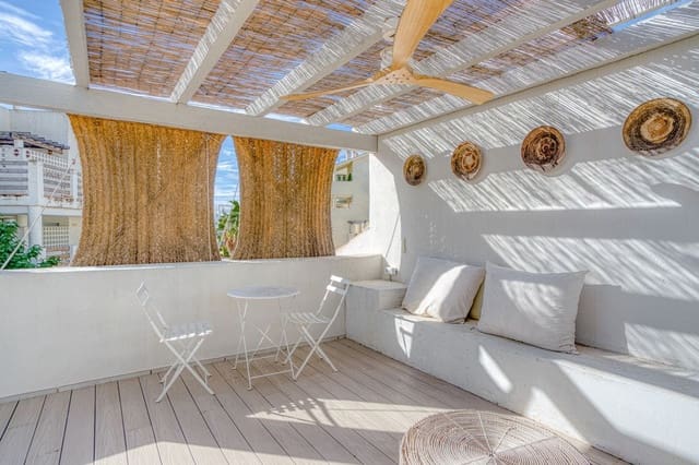 3 soverom Hus til salgs i Saladillo-Benamara, Estepona med svømmebasseng garasje - € 595 000 (Ref: 9374787)