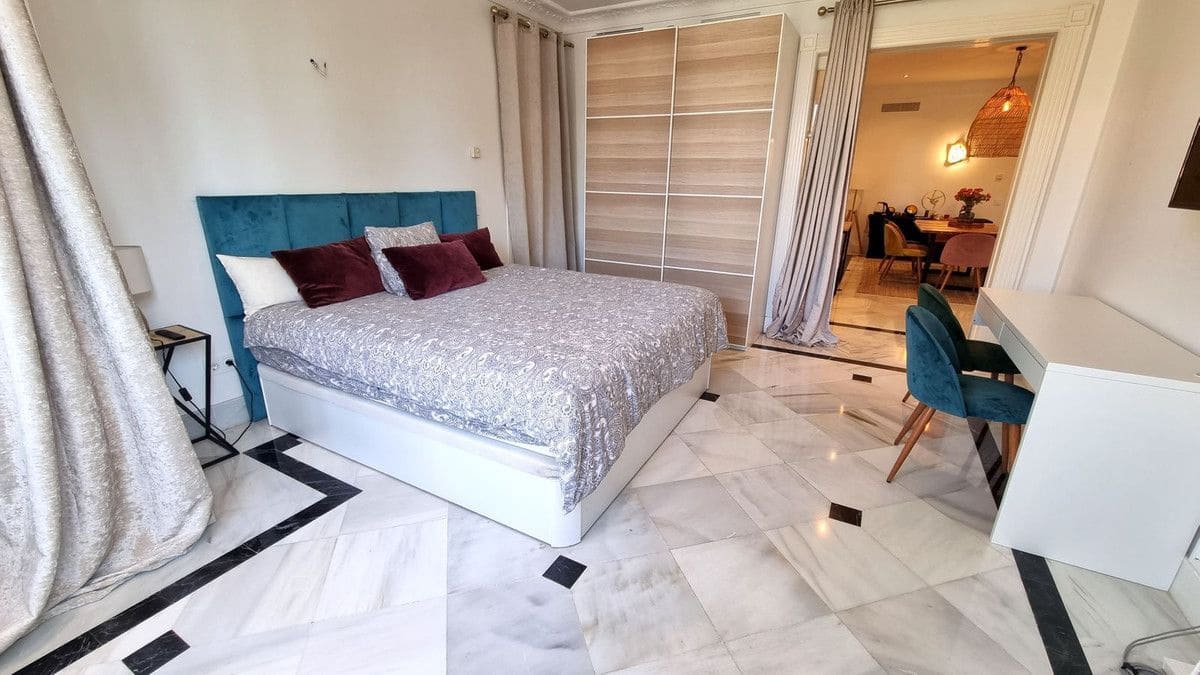 7 makuuhuone Huvila myytävänä paikassa Marbella mukana uima-altaan 
autotalli - 2 900 000 € (Ref: 9374790)