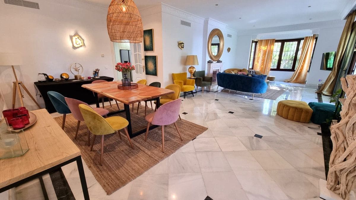 7 makuuhuone Huvila myytävänä paikassa Marbella mukana uima-altaan 
autotalli - 2 900 000 € (Ref: 9374790)