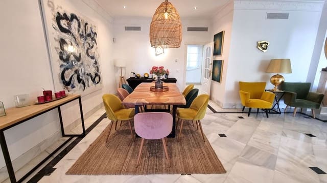 7 quarto Moradia para venda em El Rosario, Marbella com piscina garagem - 2 900 000 € (Ref: 9374790)