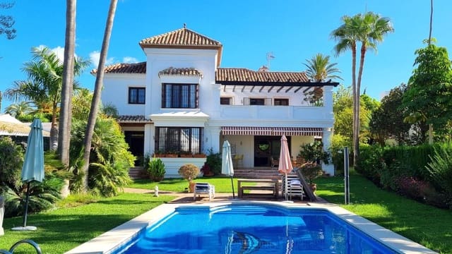 7 quarto Moradia para venda em El Rosario, Marbella com piscina garagem - 2 900 000 € (Ref: 9374790)