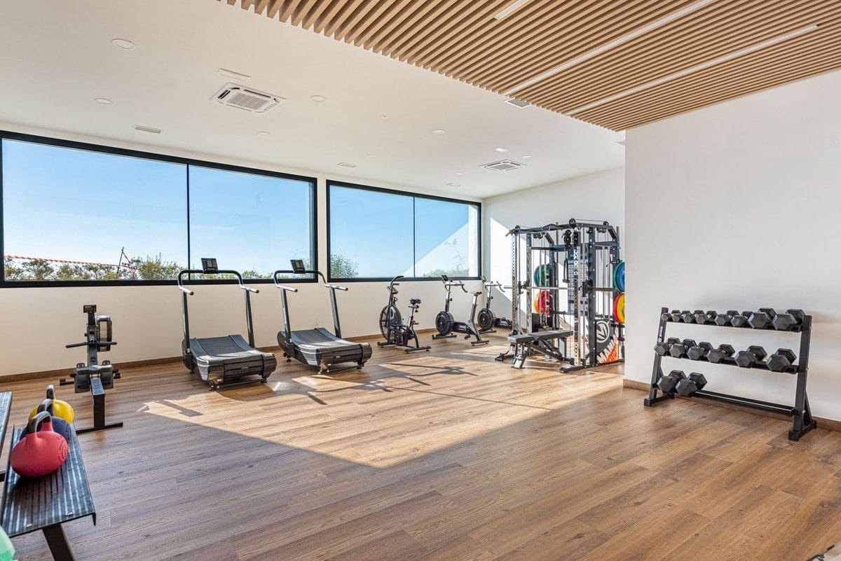 2 soveværelse Penthouse til salg i Fuengirola med swimmingpool garage - € 970.000 (Ref: 9374796)