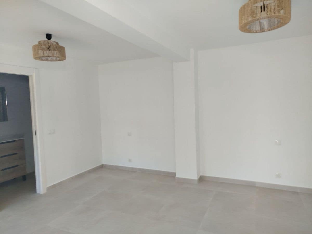 4 sypialnia Willa na sprzedaż w Mijas z basenem garażem - 899 000 € (Ref: 9374799)