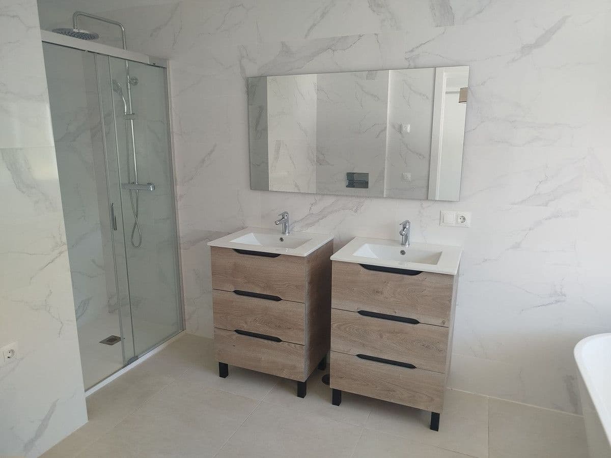 4 sypialnia Willa na sprzedaż w Mijas z basenem garażem - 899 000 € (Ref: 9374799)