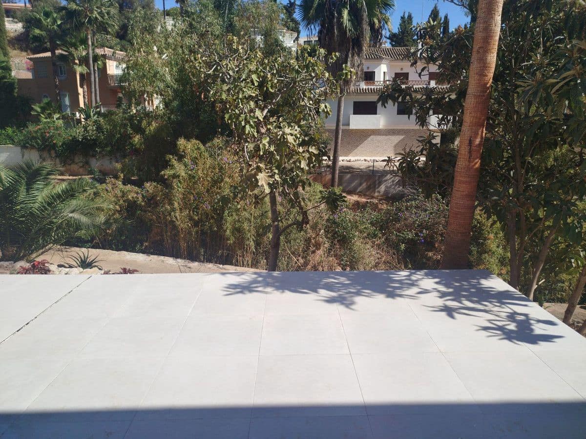 4 sypialnia Willa na sprzedaż w Mijas z basenem garażem - 899 000 € (Ref: 9374799)