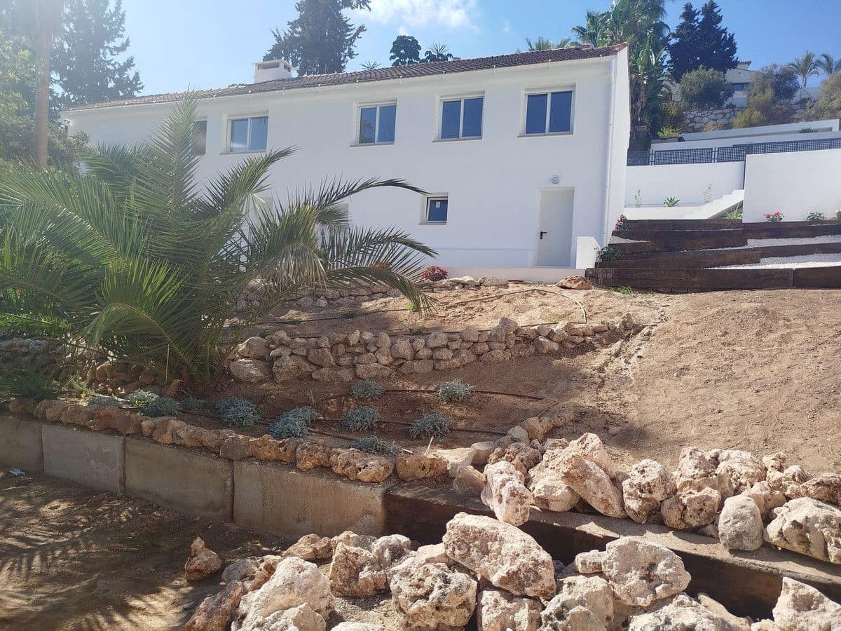 4 sypialnia Willa na sprzedaż w Mijas z basenem garażem - 899 000 € (Ref: 9374799)