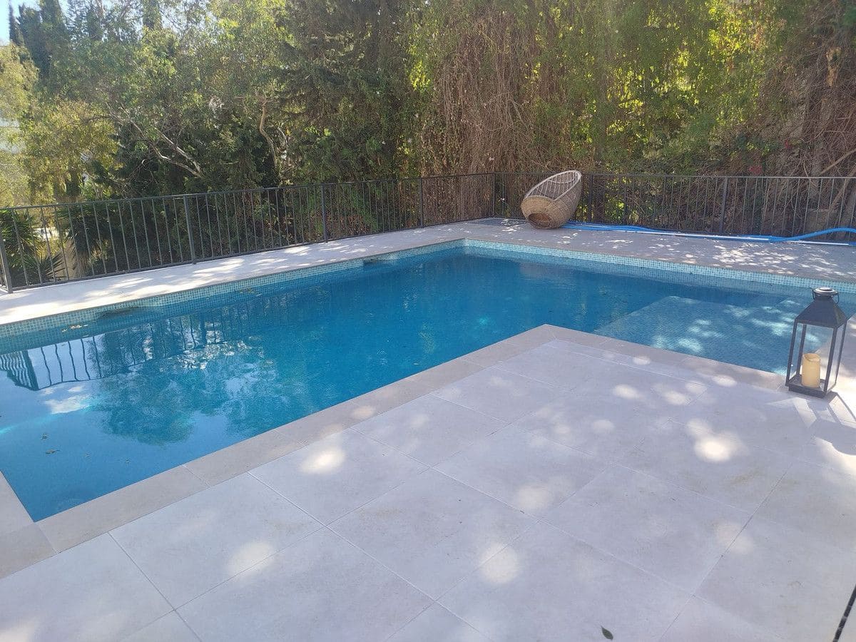 4 sypialnia Willa na sprzedaż w Mijas z basenem garażem - 899 000 € (Ref: 9374799)