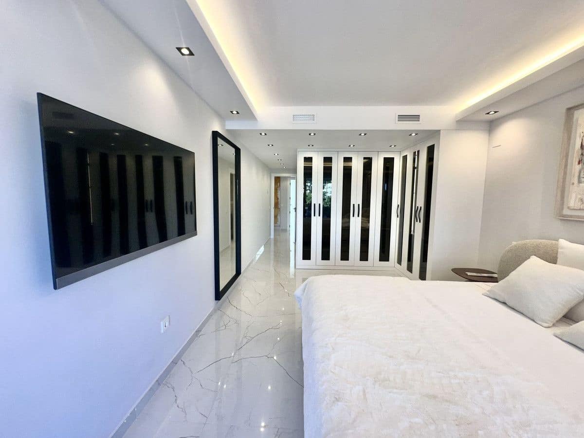 3 soverom Leilighet til salgs i Marbella med svømmebasseng garasje - € 1 299 000 (Ref: 9374800)