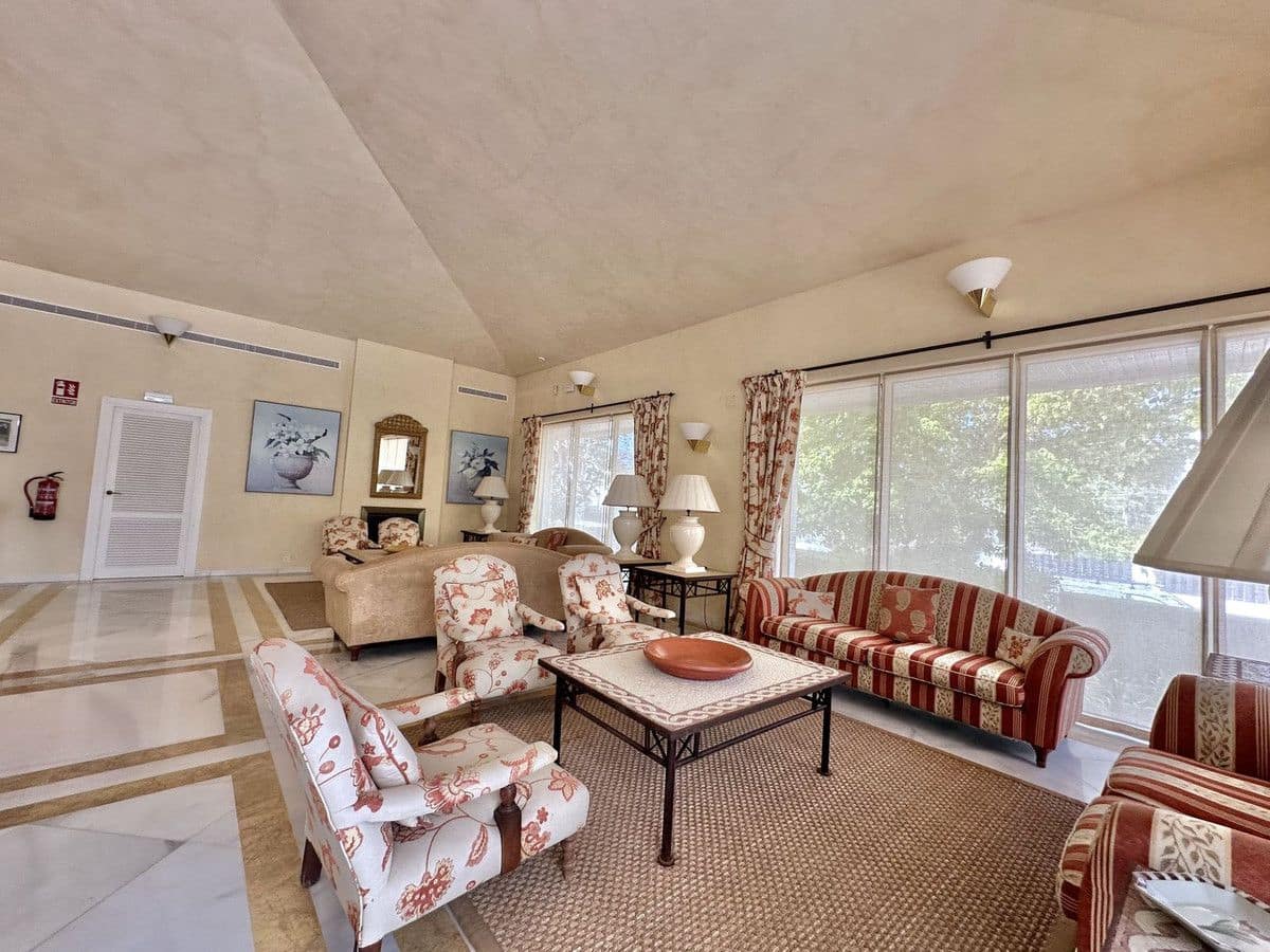 3 soverom Leilighet til salgs i Marbella med svømmebasseng garasje - € 1 299 000 (Ref: 9374800)