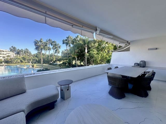 Apartamento de 3 habitaciones en Aloha Golf, Marbella en venta con piscina garaje - 1.299.000 € (Ref: 9374800)