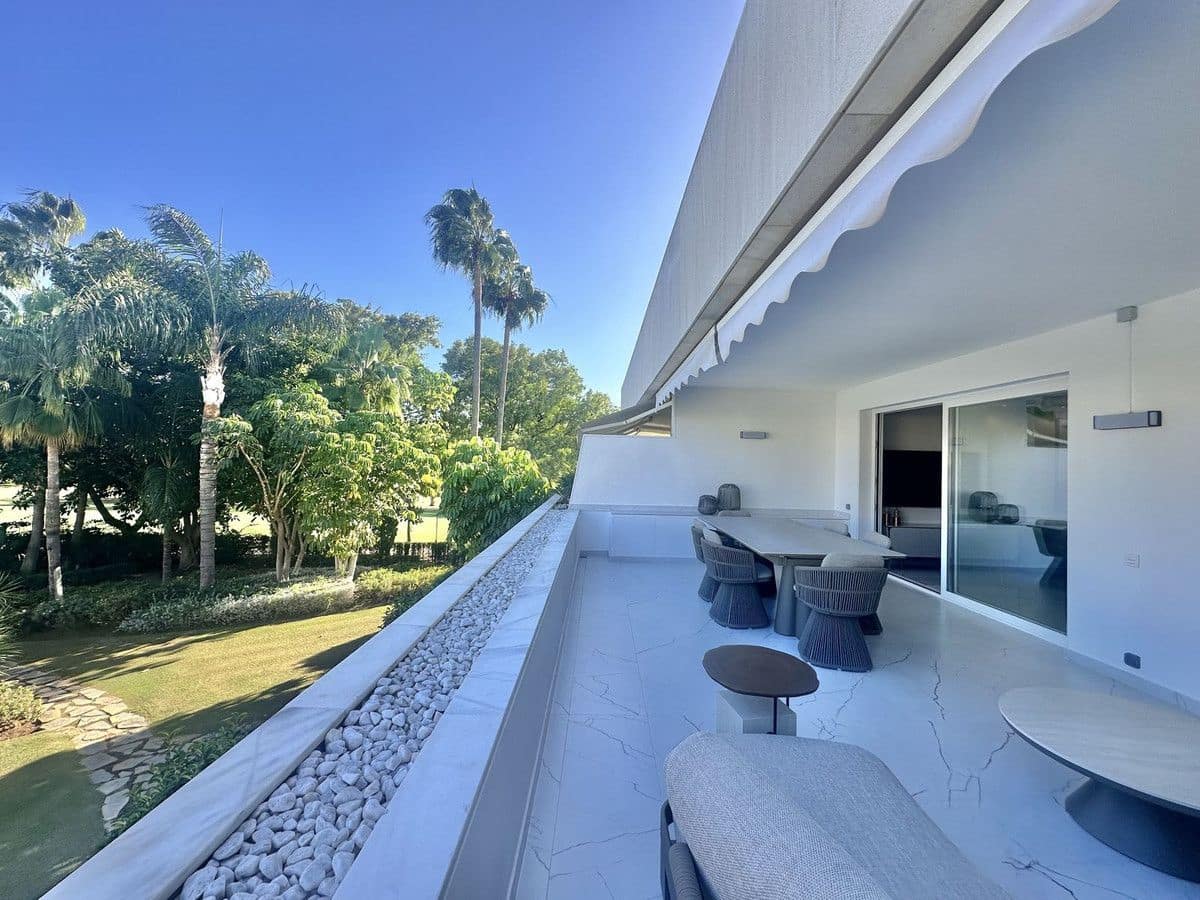 3 sovrum Lägenhet till salu i Marbella med pool garage - 1 299 000 € (Ref: 9374800)