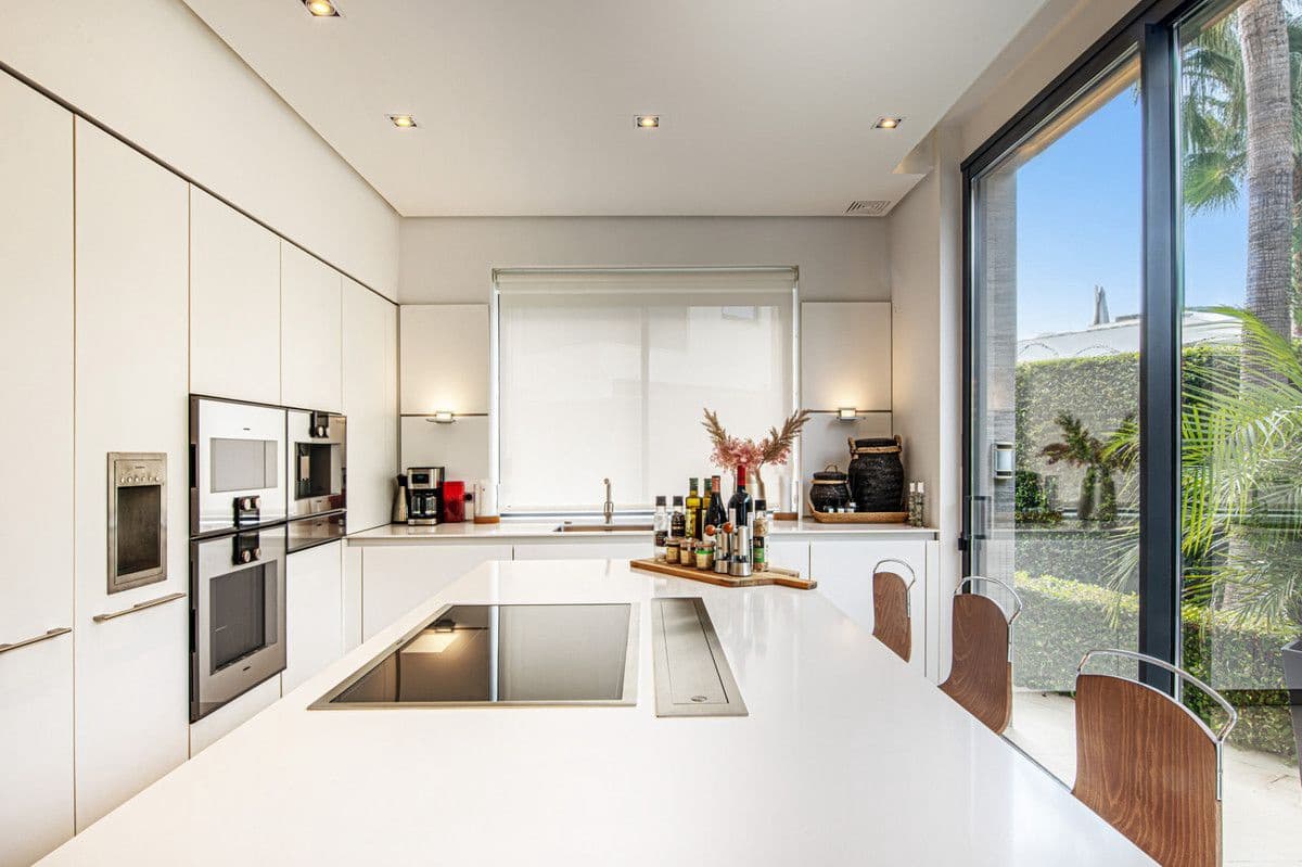 Chalet de 5 habitaciones en Marbella en venta con piscina garaje - 5.450.000 € (Ref: 9374802)