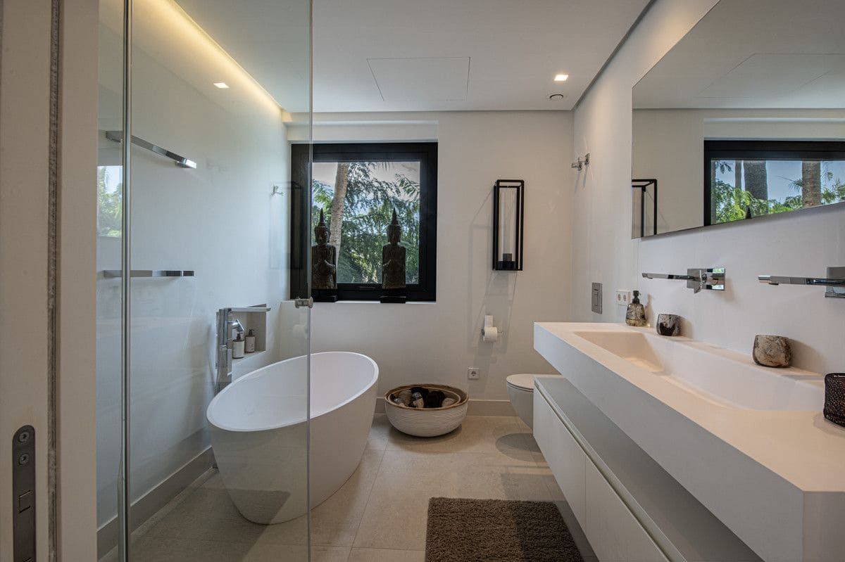 Chalet de 5 habitaciones en Marbella en venta con piscina garaje - 5.450.000 € (Ref: 9374802)