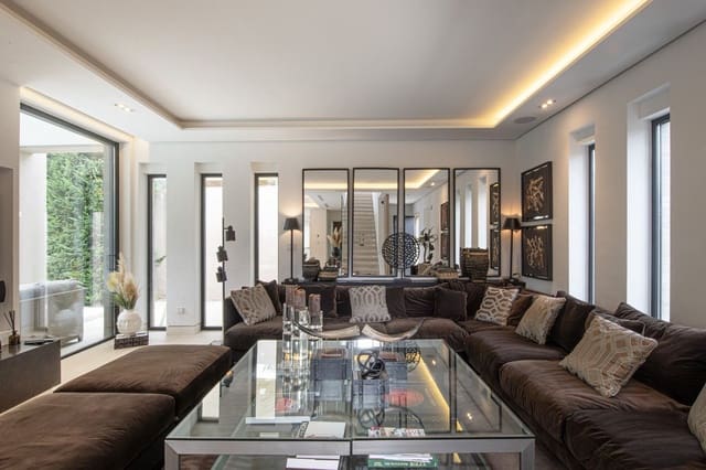 5 soveværelse Villa til salg i La Carolina - Guadalpín, Marbella med swimmingpool garage - € 5.450.000 (Ref: 9374802)