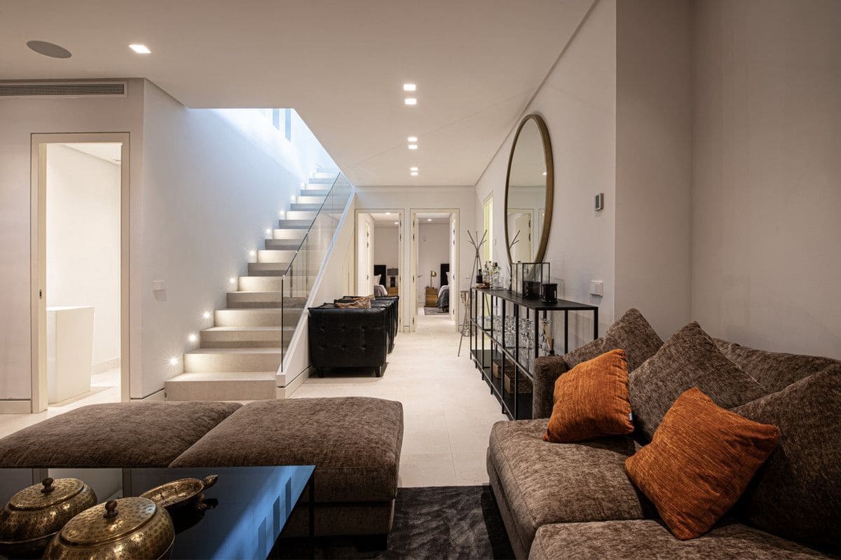 Chalet de 5 habitaciones en Marbella en venta con piscina garaje - 5.450.000 € (Ref: 9374802)