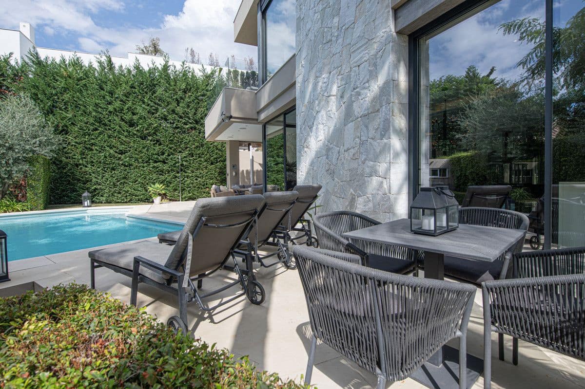 Chalet de 5 habitaciones en Marbella en venta con piscina garaje - 5.450.000 € (Ref: 9374802)