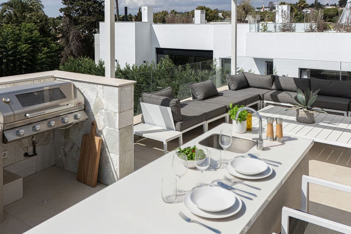 Chalet de 5 habitaciones en Marbella en venta con piscina garaje - 5.450.000 € (Ref: 9374802)