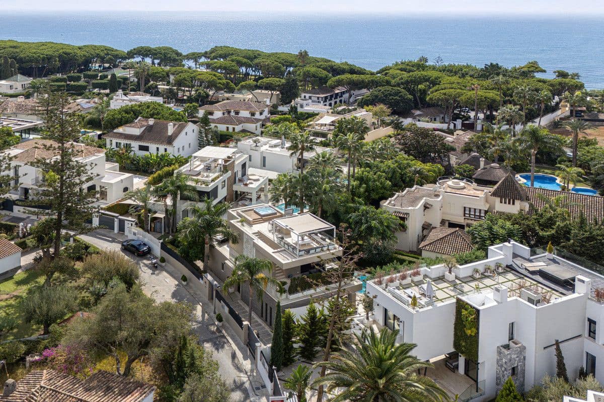 Chalet de 5 habitaciones en Marbella en venta con piscina garaje - 5.450.000 € (Ref: 9374802)