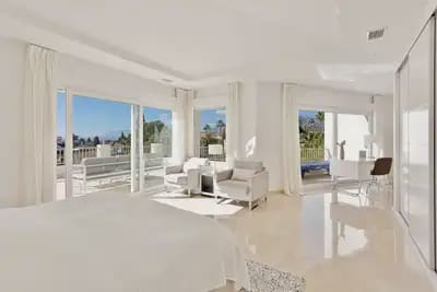 4 quarto Moradia para venda em Marbella com piscina garagem - 2 450 000 € (Ref: 9374803)