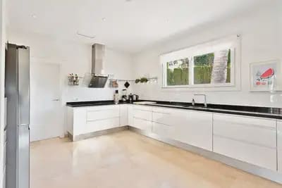 4 quarto Moradia para venda em Marbella com piscina garagem - 2 450 000 € (Ref: 9374803)