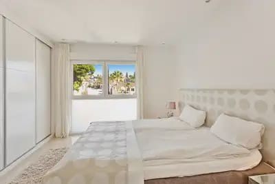 4 quarto Moradia para venda em Marbella com piscina garagem - 2 450 000 € (Ref: 9374803)