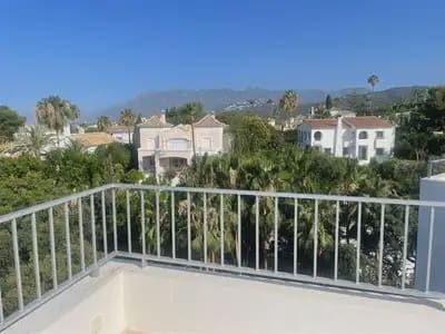 4 quarto Moradia para venda em Marbella com piscina garagem - 2 450 000 € (Ref: 9374803)