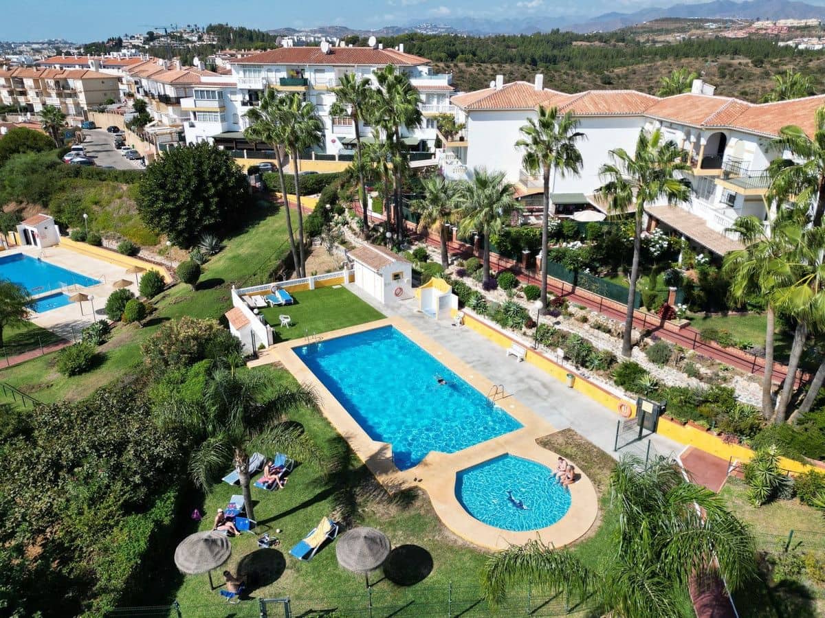 2 quarto Apartamento de Praia para venda em Mijas com piscina - 267 000 € (Ref: 9374805)
