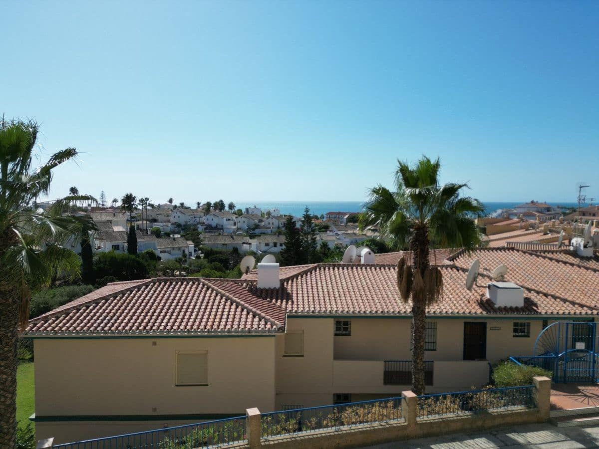2 quarto Apartamento de Praia para venda em Mijas com piscina - 267 000 € (Ref: 9374805)
