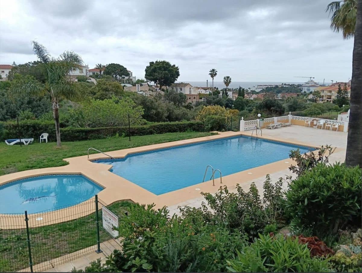 2 quarto Apartamento de Praia para venda em Mijas com piscina - 267 000 € (Ref: 9374805)