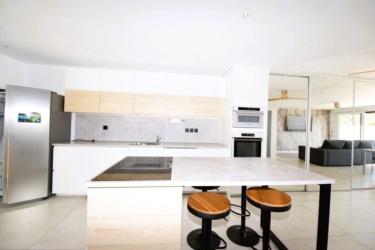 3 soveværelse Byhus til salg i Mijas med swimmingpool garage - € 995.000 (Ref: 9374806)